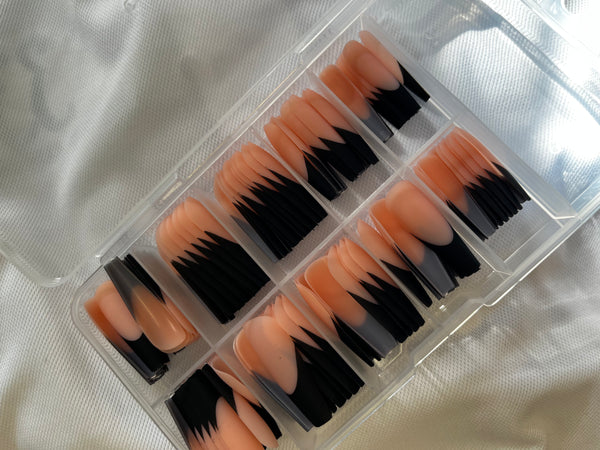 Matte Ballerina 120 pieces black French tip long white French tip